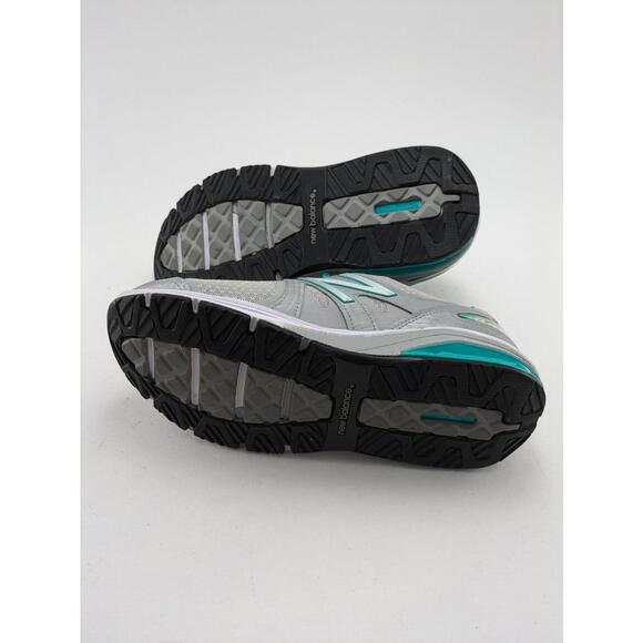 Womens New Balance 1540 V2 Silver Gray Athletic Running Shoes W1540SG2 Size 7 - Picture 6 of 7
